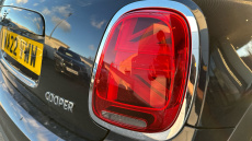 MINI Hatchback 1.5 Cooper Classic 3dr Auto [Comfort/Nav Pack] Petrol Hatchback